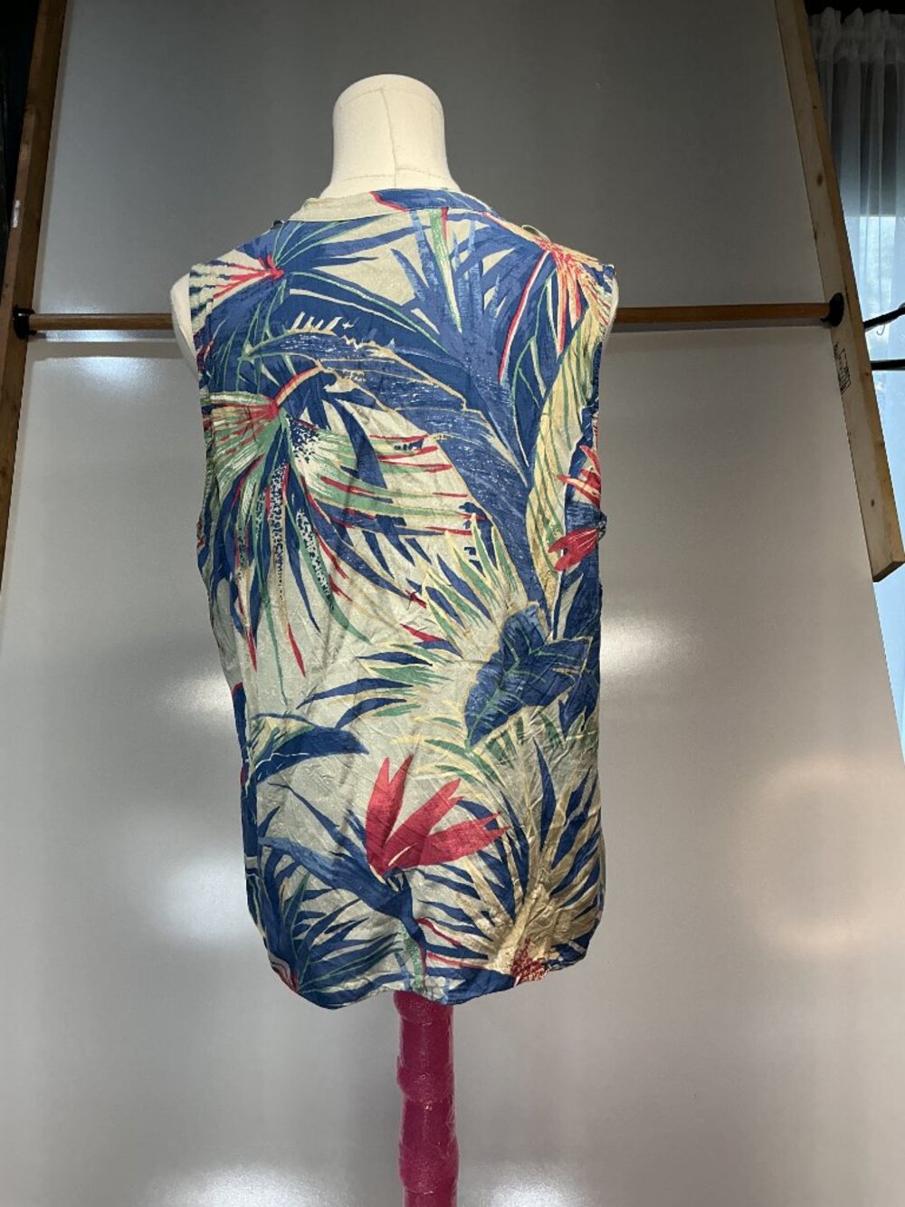 Chaps XL Blue Tropical Ruffle Tie Neck Sleeveless Blouse Boho Resort Top - Picture 11 of 14